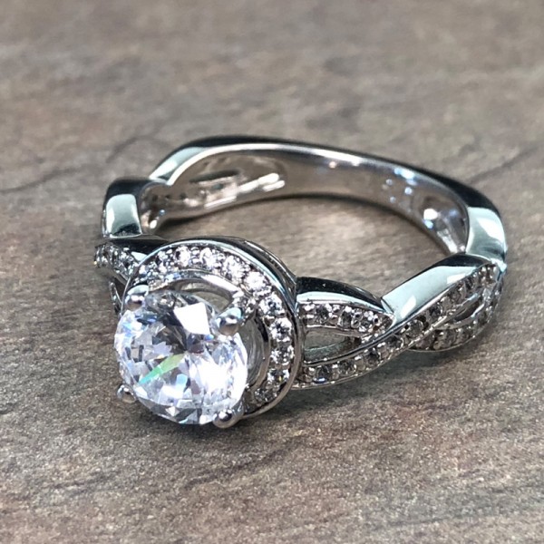 14K White Gold Twisting Round Halo Engagement Ring